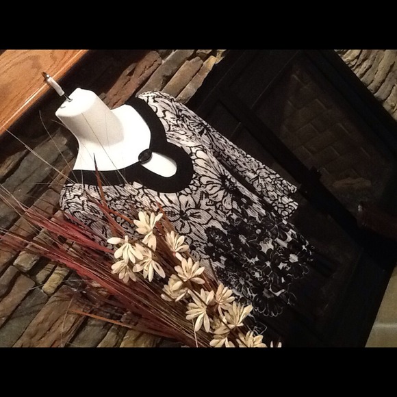 Gorgeous top!  Simply stunning!!