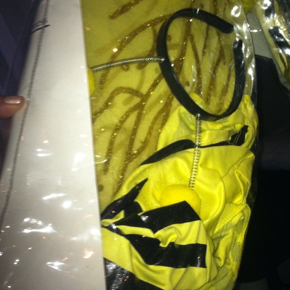 Bumblebee sexy costume - Picture 2 of 2