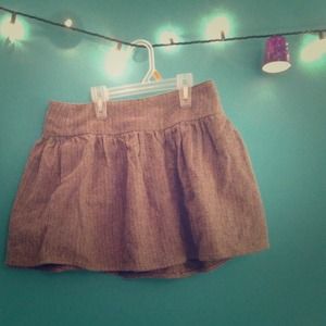 SO CUTE! Small tweed skirt with pockets!