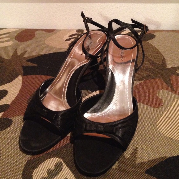 Super cute low heel evening sandals