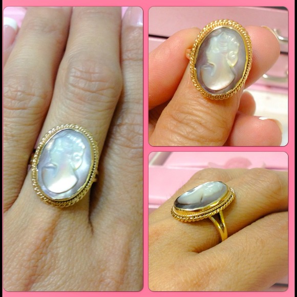 💢SOLD💢💢VINTAGE💢14K GOLD MOTHER OF PEARL RING - Picture 2 of 4