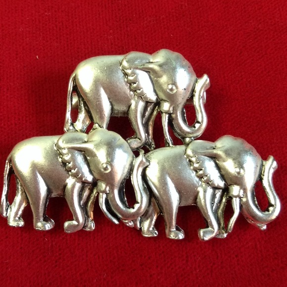 Jewelry - ALABAMA FANS Elephant Pin   Silver Pin