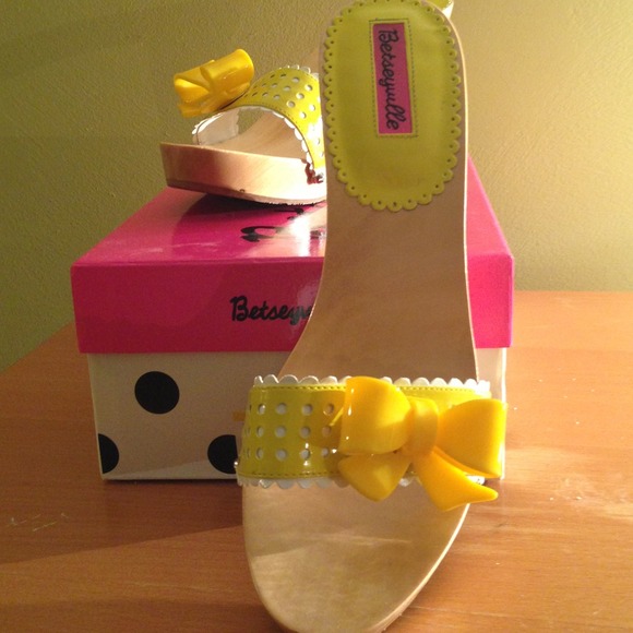 Betsey Johnson RARE on eBay for 298 😳