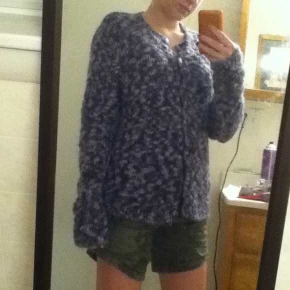 Sweaters ❄❄ - Picture 4 of 4