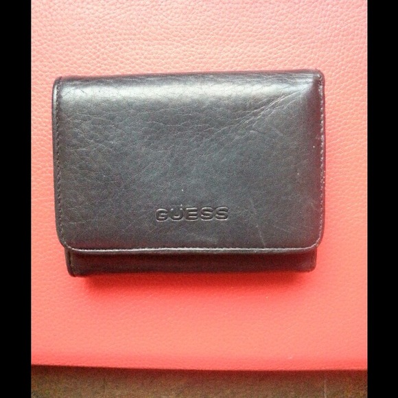Guess wallet