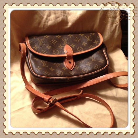 Authentic Louis Vuitton Gibeciere PM