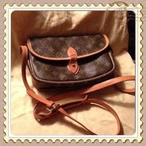 Authentic Louis Vuitton Gibeciere PM