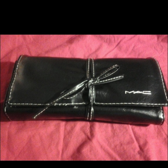 Professional slightly used MAC brush set