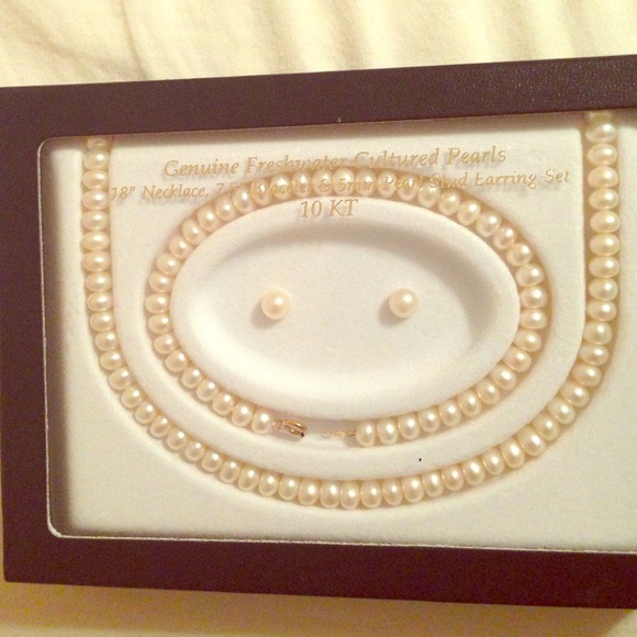 10KT Gold 3pc freshwater