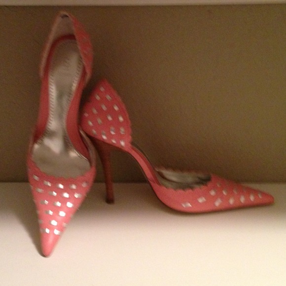 Pretty - Picture 2 of 2