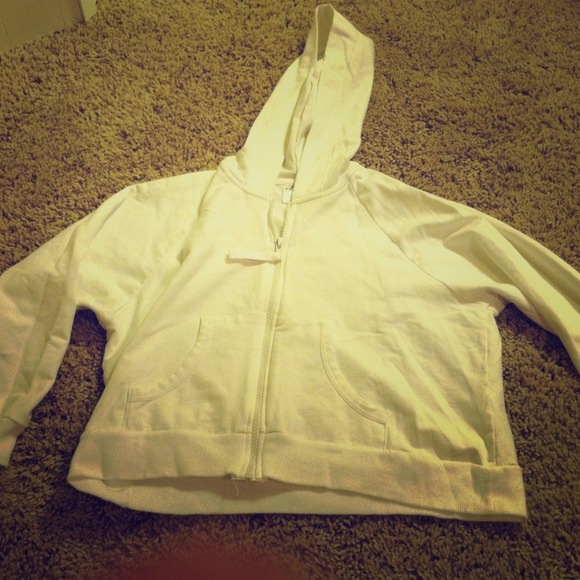 Adorable cropped MATERNITY jacket!