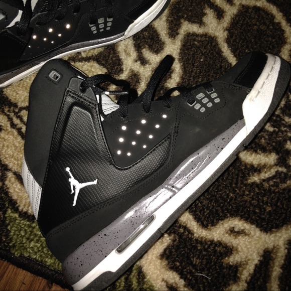 ***Sold***ππππππππJordans - Picture 3 of 4