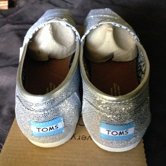 🎀SOLD🎀 Silver Glitter Toms