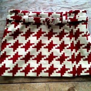 Red and beige Jaeger houndstooth wool skirt