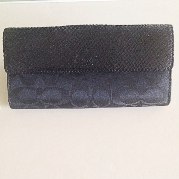 Authentic Coach Wallet - Picture 3 of 4