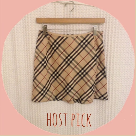REDUCED⬇️Burberry Skirt ❤️Host Pick 10/21❤️
