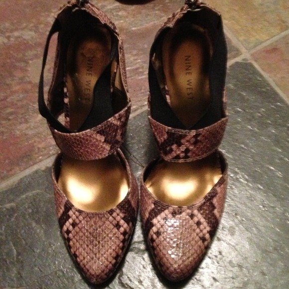Shoes - Picture 2 of 2