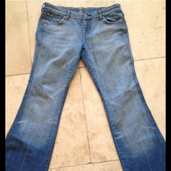 🚫SOLD IN BUNDLE🚫🎉HP🎉 7 For All Mankind Jeans - Picture 3 of 3
