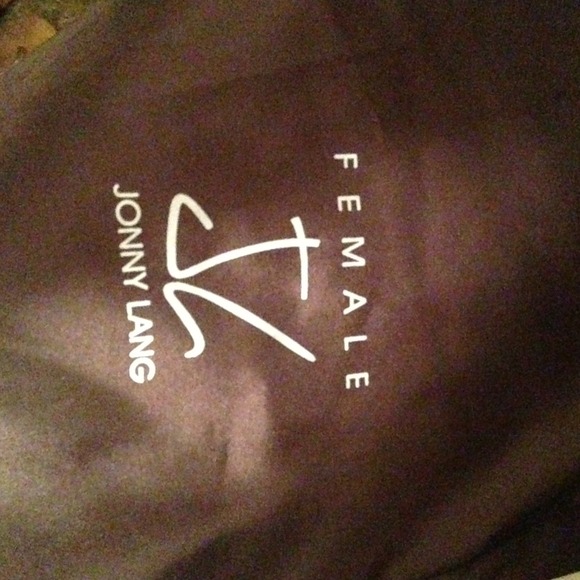 Pretty - Picture 2 of 4