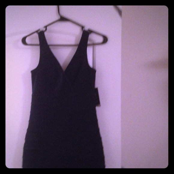 Express dress - Picture 1 of 3