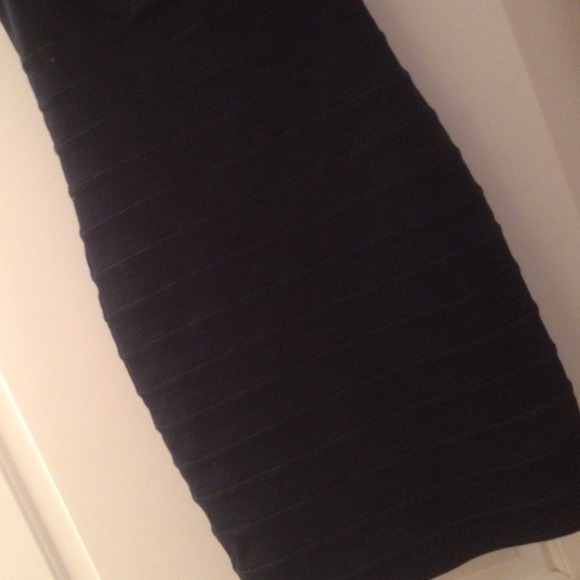 Express dress - Picture 3 of 3