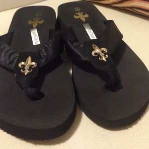 Saints sandals