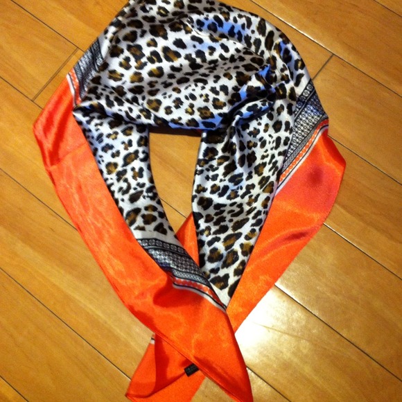 New scarf - Picture 2 of 2