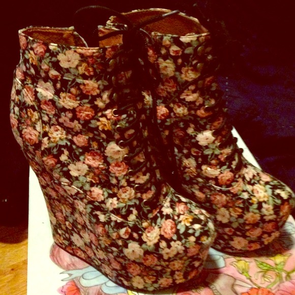 SOLD! Jeffrey Campbell Floral Damsel - Picture 1 of 3