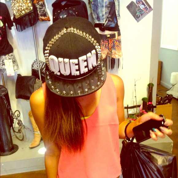 QUEEN SnapBack