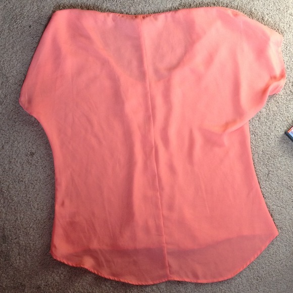 ❌TRADED❌ Coral chiffon high-low blouse, NWOT - Picture 3 of 4
