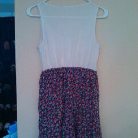 ❌SOLD ON VINTED❌ Adorable tank floral dress with p - Picture 4 of 4