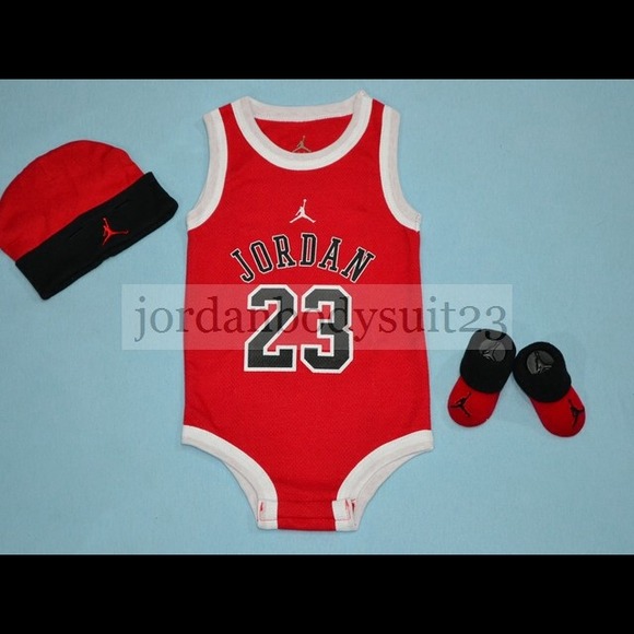 Jordan onesie set 0-6 months Msrp$50