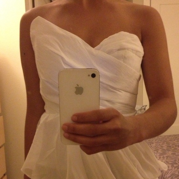 NWT White asymmetrical sweetheart dress - Picture 2 of 3