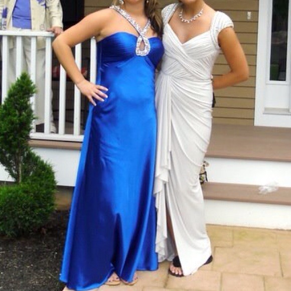 Elegant Prom Dress - Picture 3 of 3