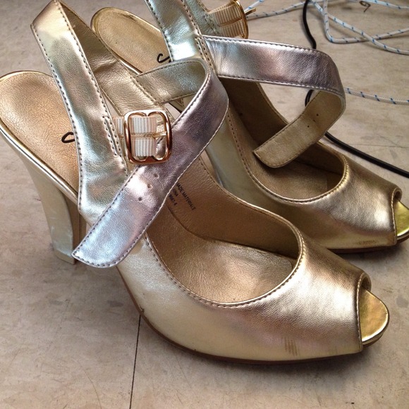Gold, peep toed strapped heels. - Picture 3 of 3