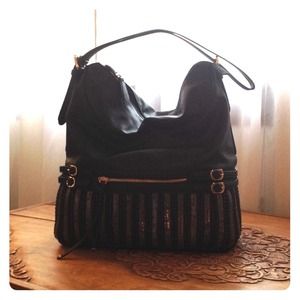 Black Handbag. Perfect condition. Price Reduced!