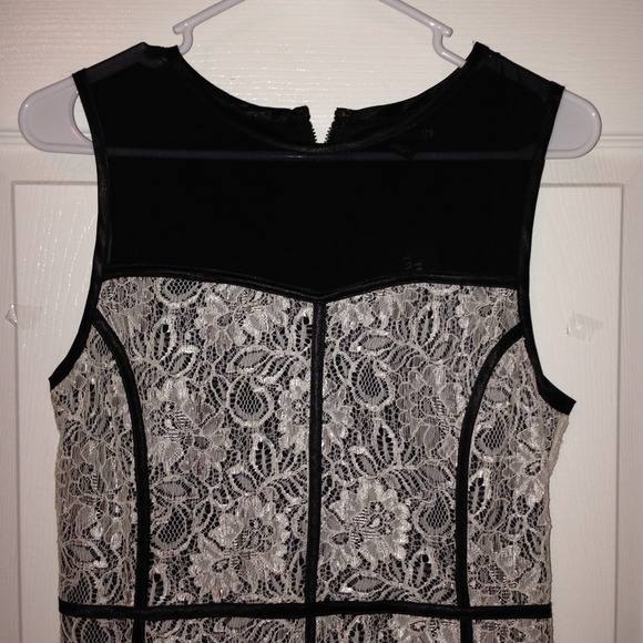 🚫SOLD Lace dress🚫 - Picture 2 of 3