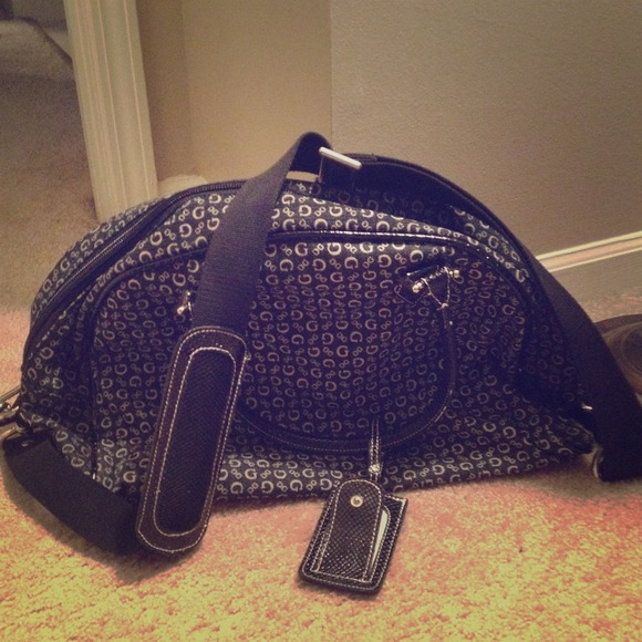 Guess Weekender Bag