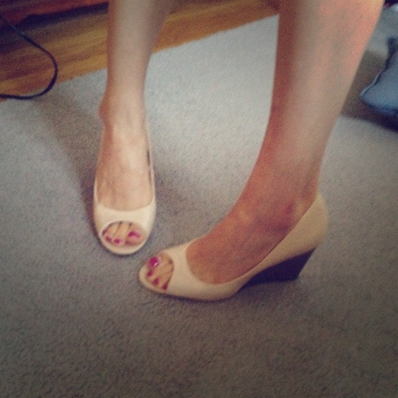 Merona pale pink open toe wedges. Size 8.