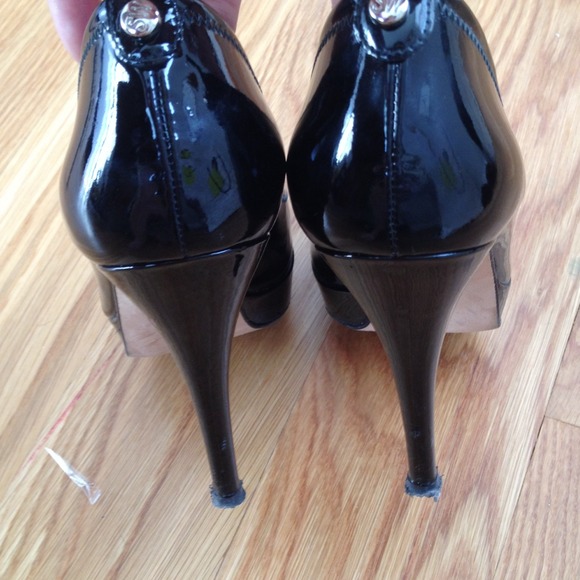 🔥Smokin Stuart Weitzman pumps🔥 - Picture 3 of 4