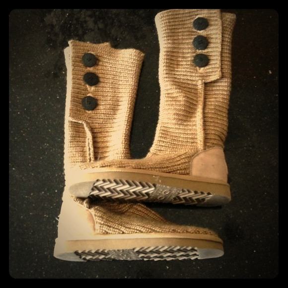 New UGG Classic Cardy Boots Sz 8 Chestnut
