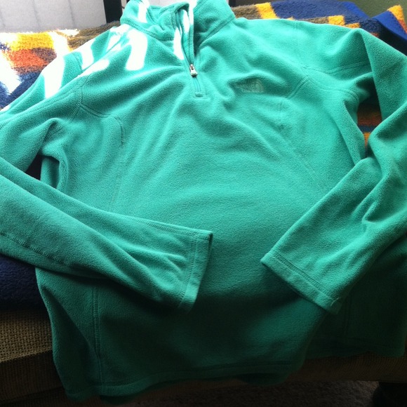Sold in bundle!North Face Green Half Zip Fleece - Picture 3 of 3