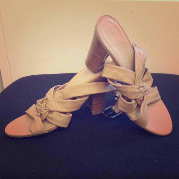 Franco Sarto tan sandals⚡️new price⚡️