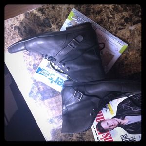 Denna$ozzy short boot