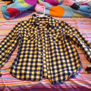 Black and yellow plaid