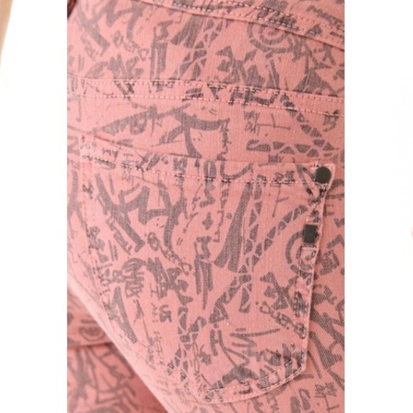 Jeans - Picture 3 of 3