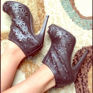 Brown peep toe heels!