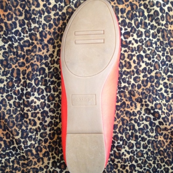 ✖️SOLD✖️New Madden Girl Flats | ✨PRICE REDUCED ✨ - Picture 2 of 3