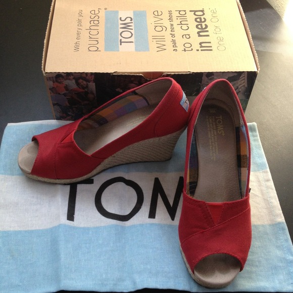 Reduced Price Toms Wedge Red Shoe