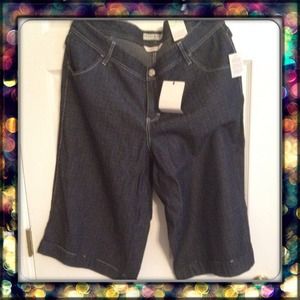 NWT  Tommy Hilfiger gauchos